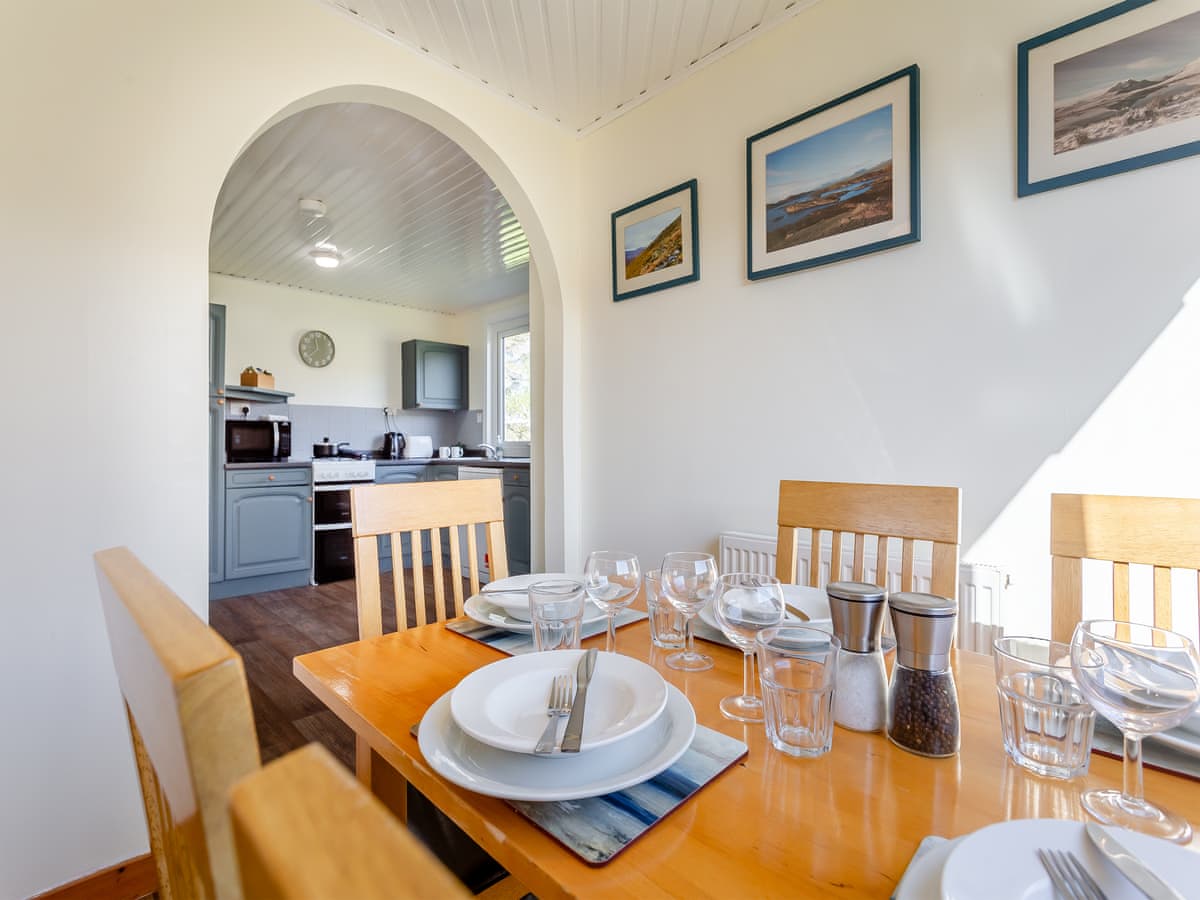 Inchnadamph Lodge properties - Walled Cottage, listing photograph 8