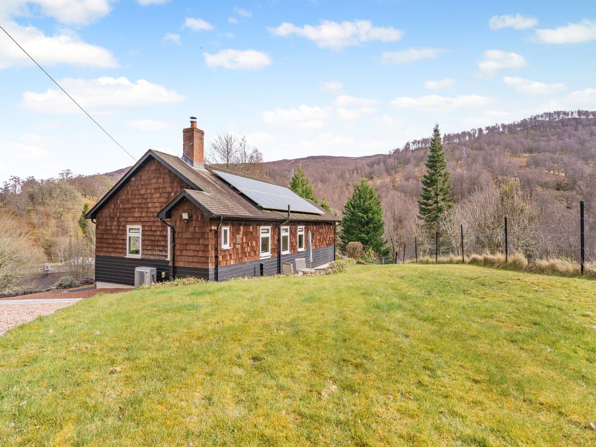 Clunie Dam Lodge, listing photograph 3