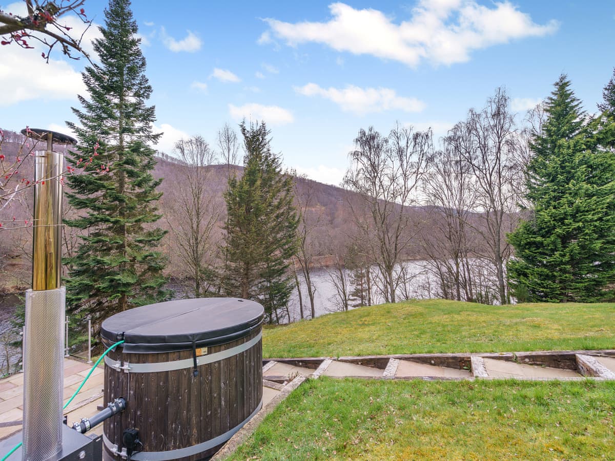 Clunie Dam Lodge, listing photograph 4