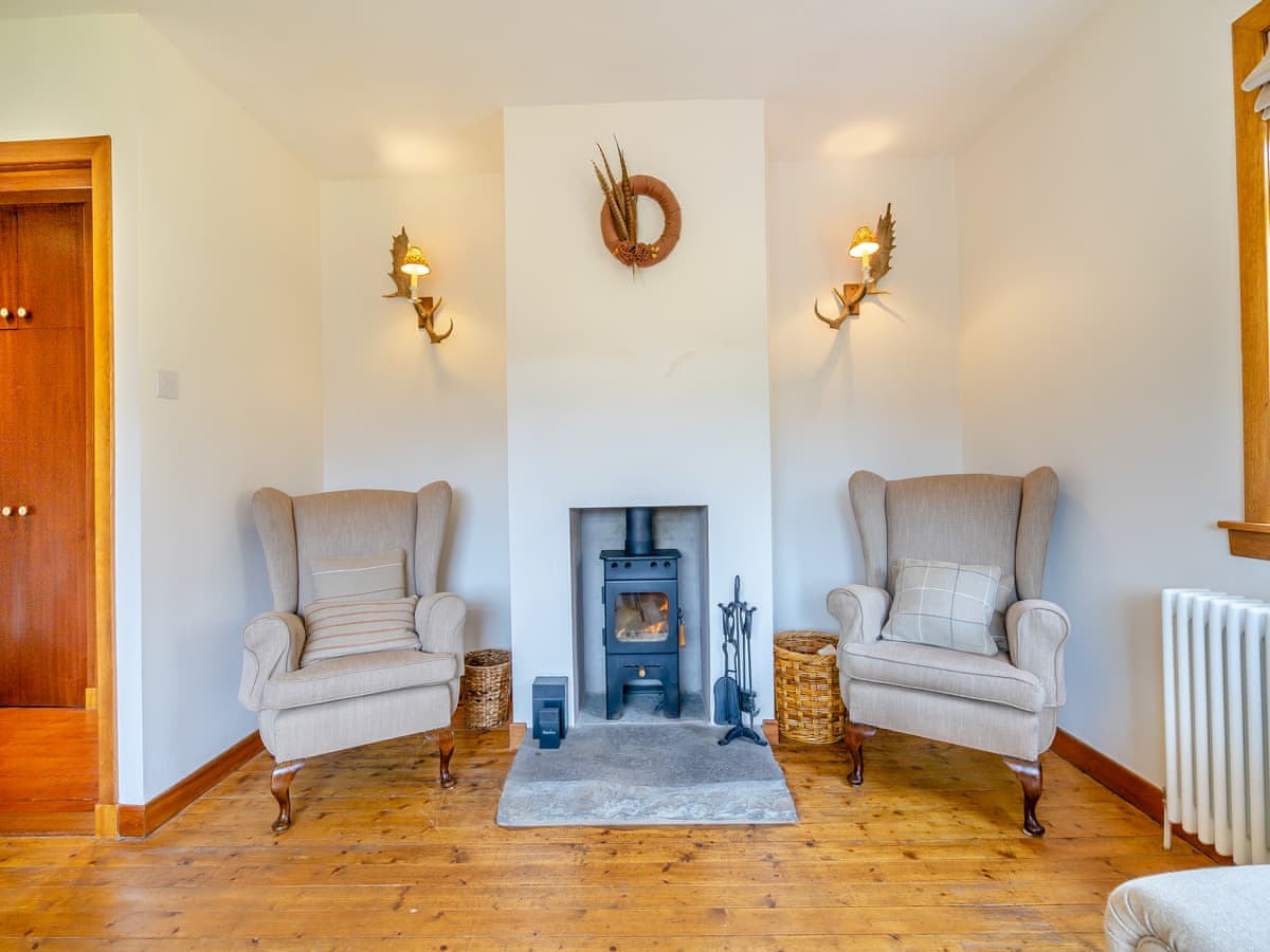 Clunie Dam Lodge, listing photograph 7