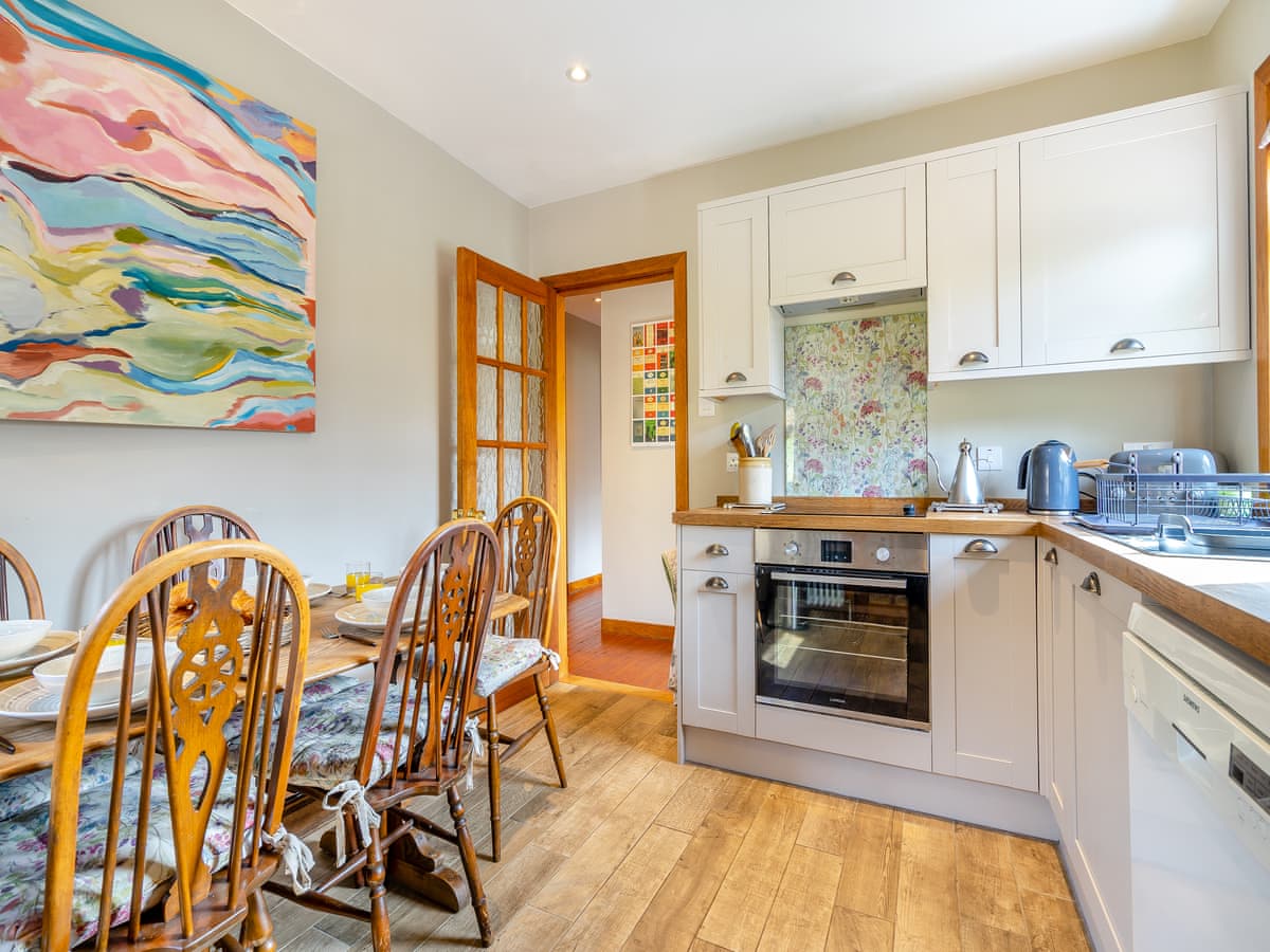 Clunie Dam Lodge, listing photograph 12