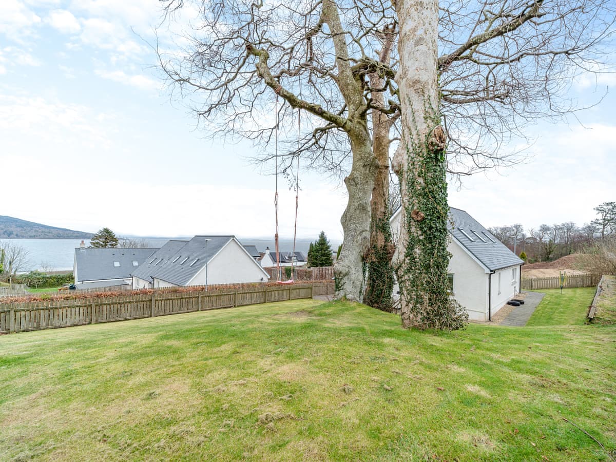 Springbank, listing photograph 2