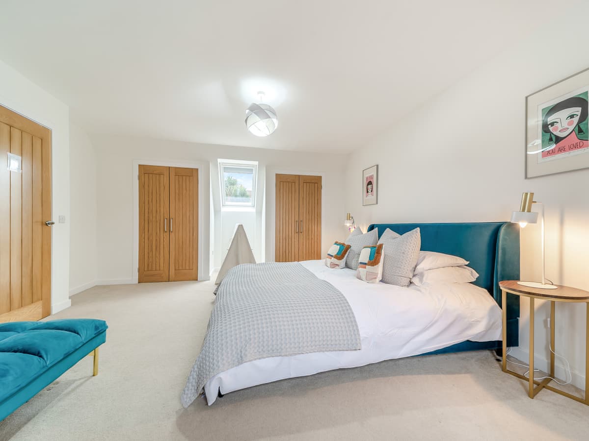 Springbank, listing photograph 11