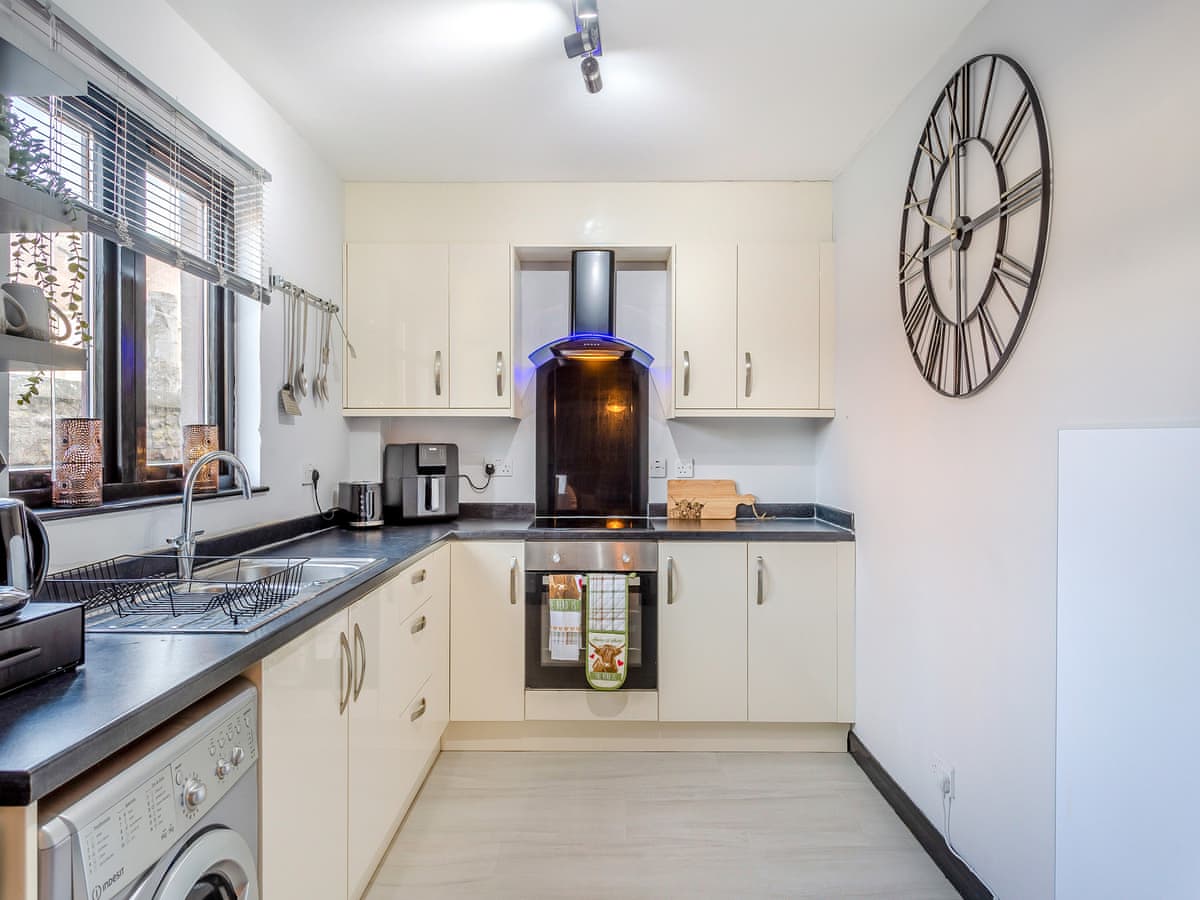 Failte Luxury Apartment, listing photograph 9