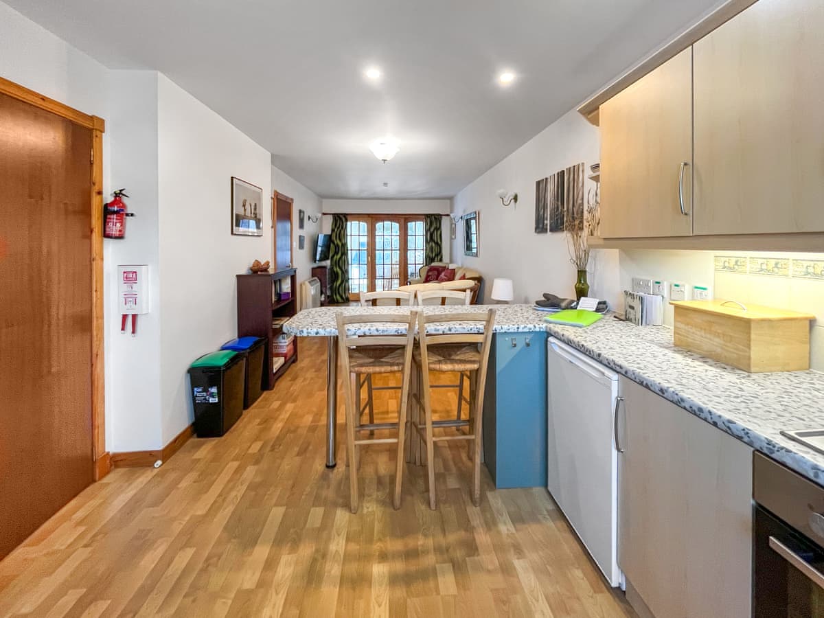 Heath Cottage, listing photograph 10