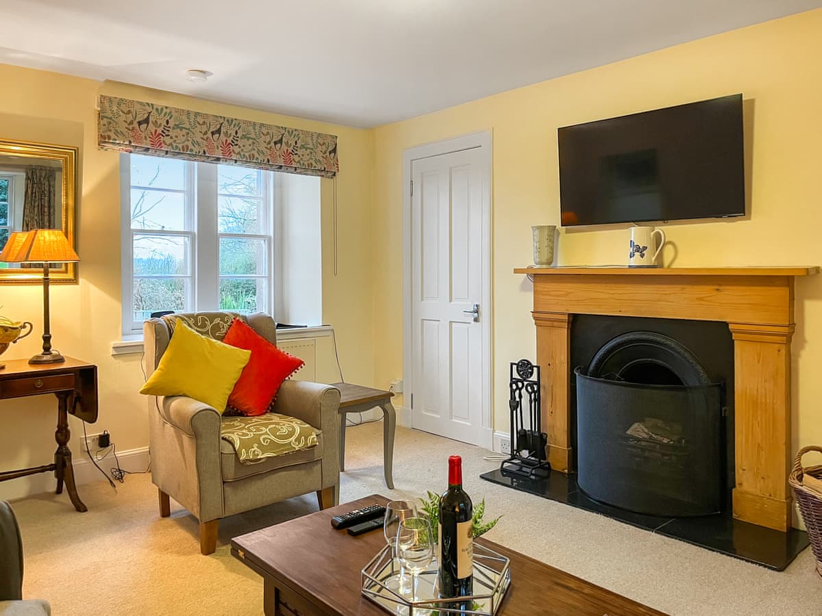 Baldowrie Lodge, listing photograph 2