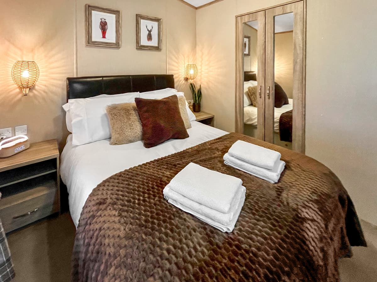 Burnside Lodge, listing photograph 9