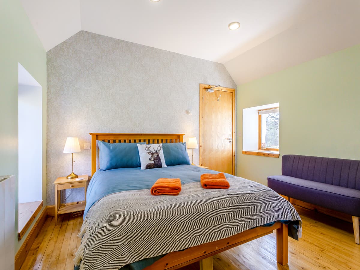 Inchnadamph Lodge Properties - Quinag Studio Apartment, listing photograph 9