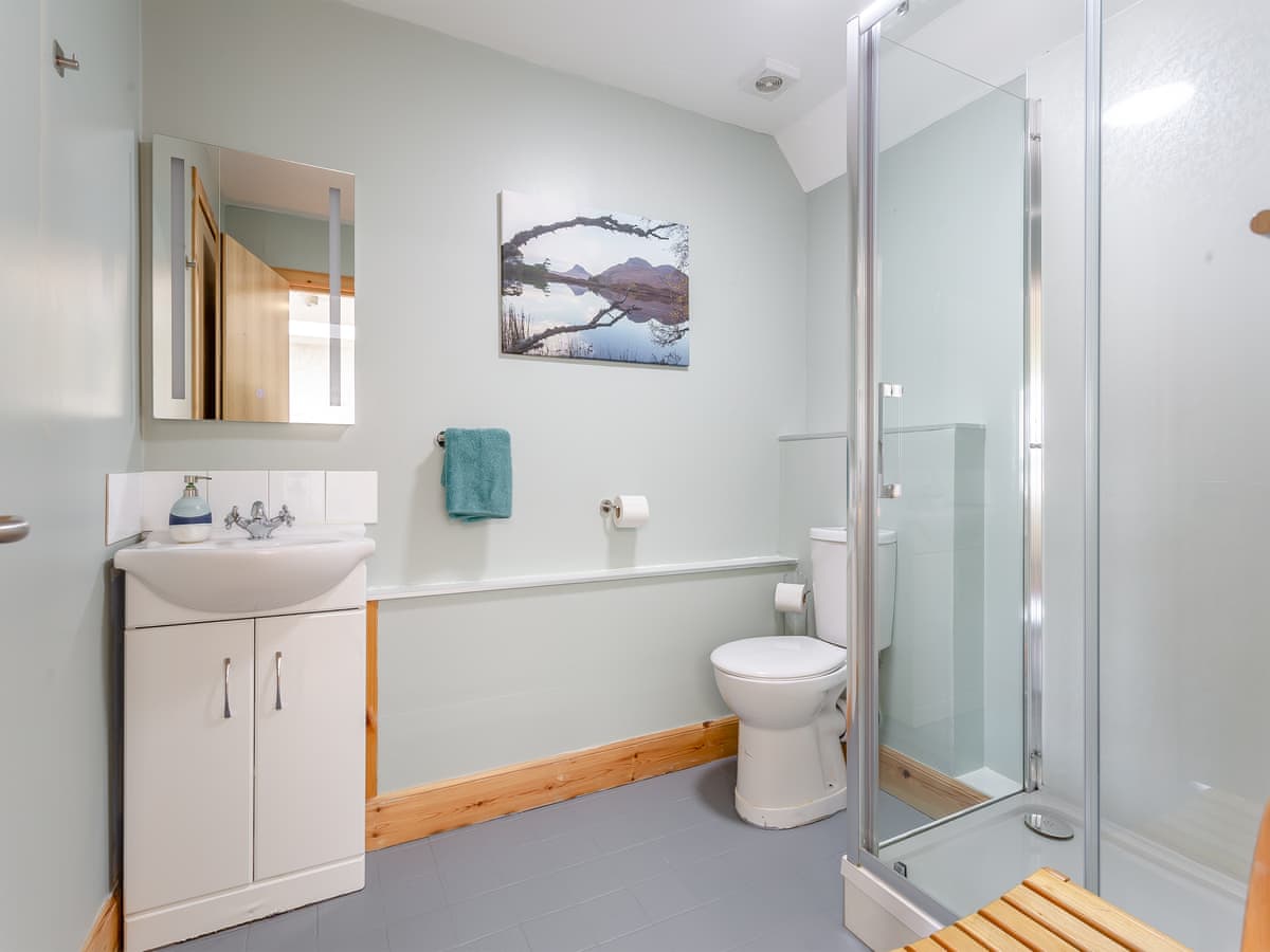 Canisp Studio Apartment, listing photograph 11