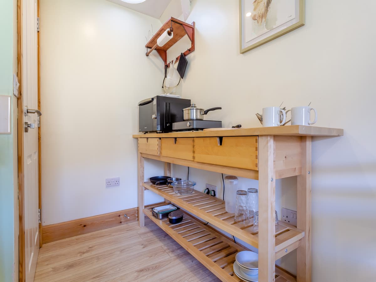 Inchnadamph Lodge Properties - Beinn Uidhe Studio Apartment, listing photograph 5