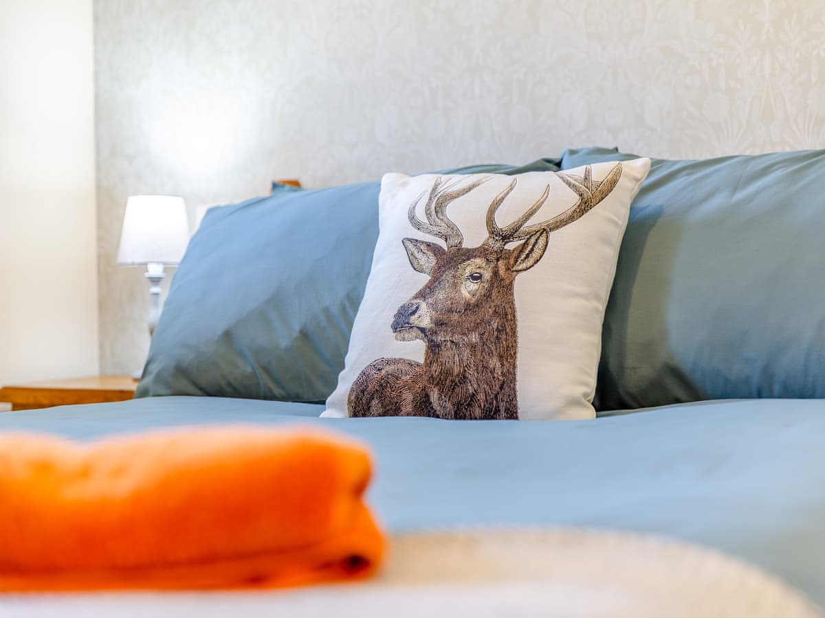 Inchnadamph Lodge Properties - Beinn Uidhe Studio Apartment, listing photograph 9