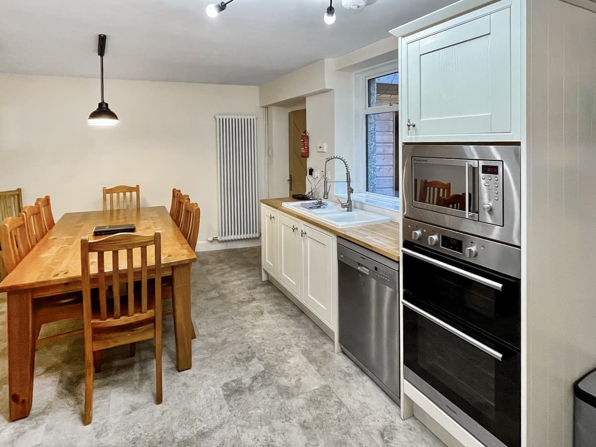 Struan House, listing photograph 2