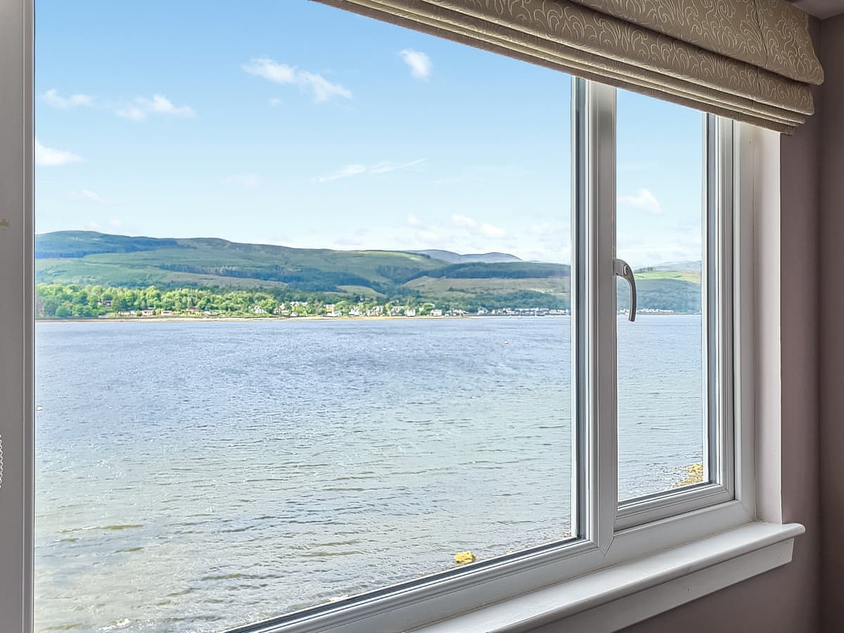 Holy Loch View, listing photograph 10