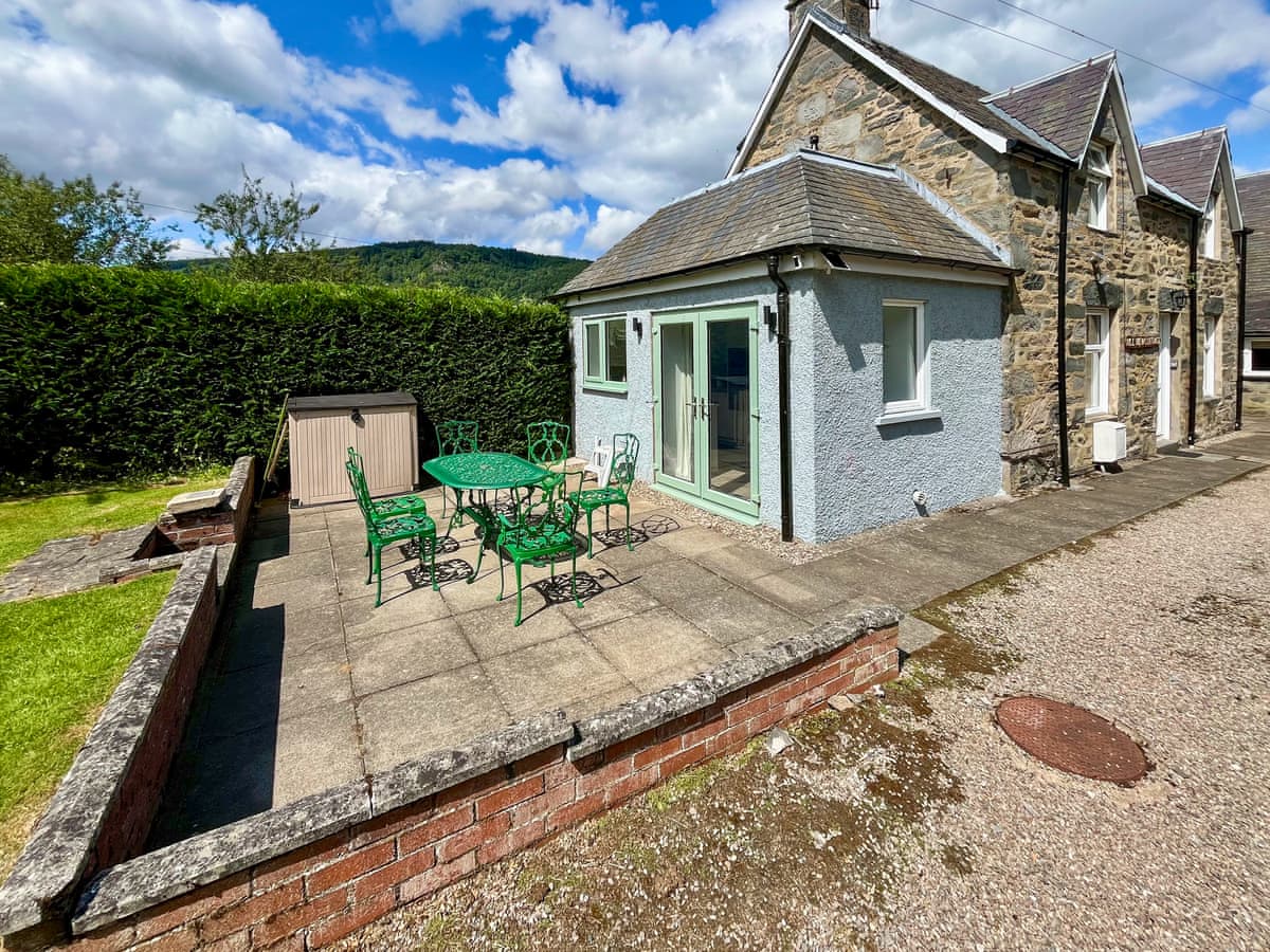 Hillview Holidays - Hillview Cottage