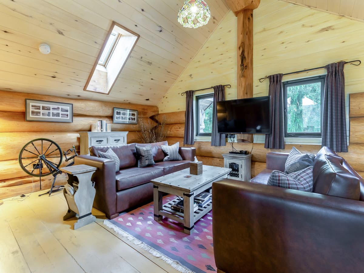 Eagle Brae - Sylvia, listing photograph 4