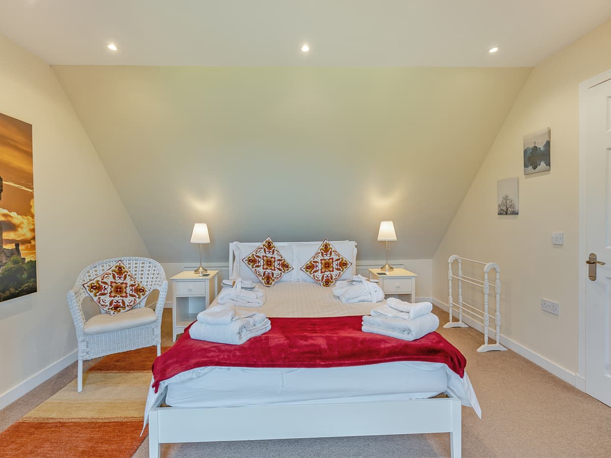 Osprey Hideaways - Kestrel Cottage, listing photograph 9