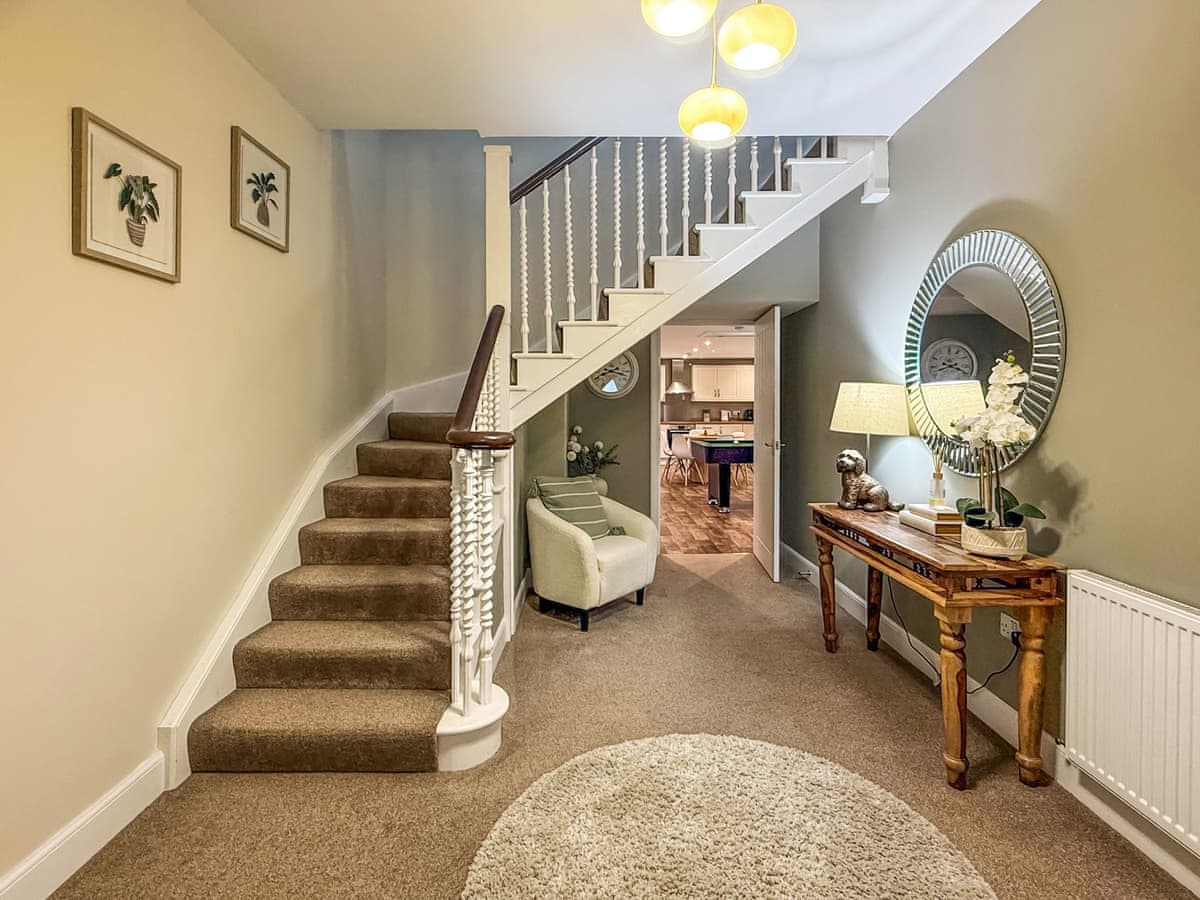 Darris Farmhouse, listing photograph 8
