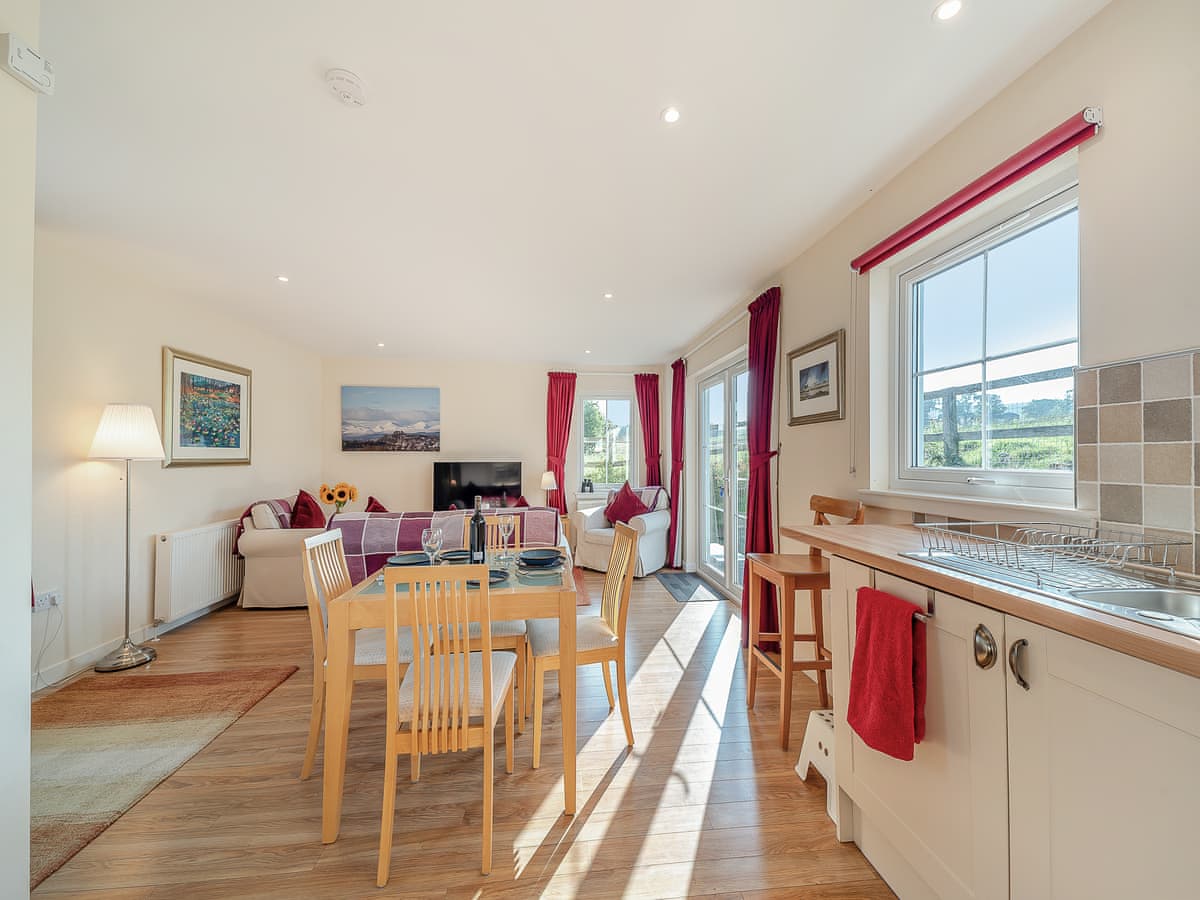 Osprey Hideaways - Buzzard Cottage, listing photograph 8