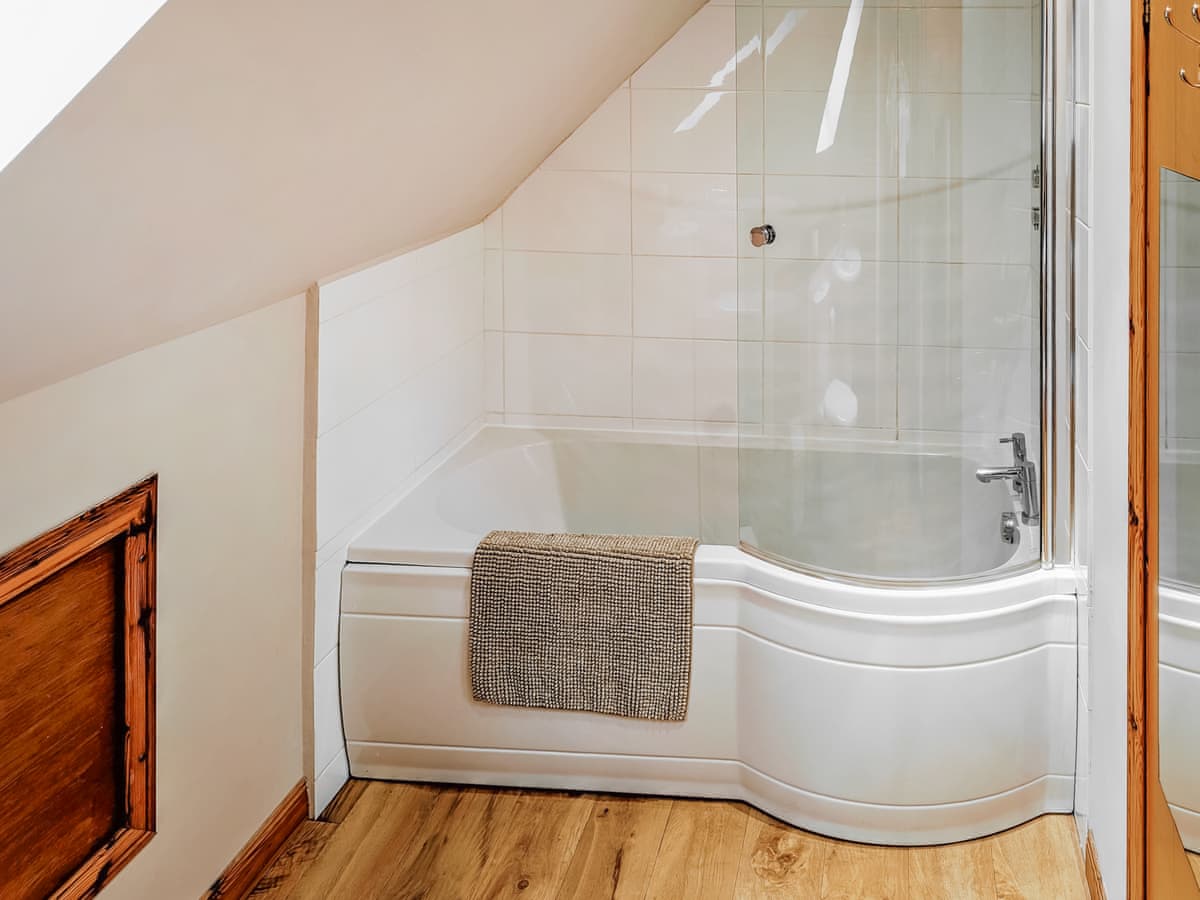 Rowan Cottage, listing photograph 11
