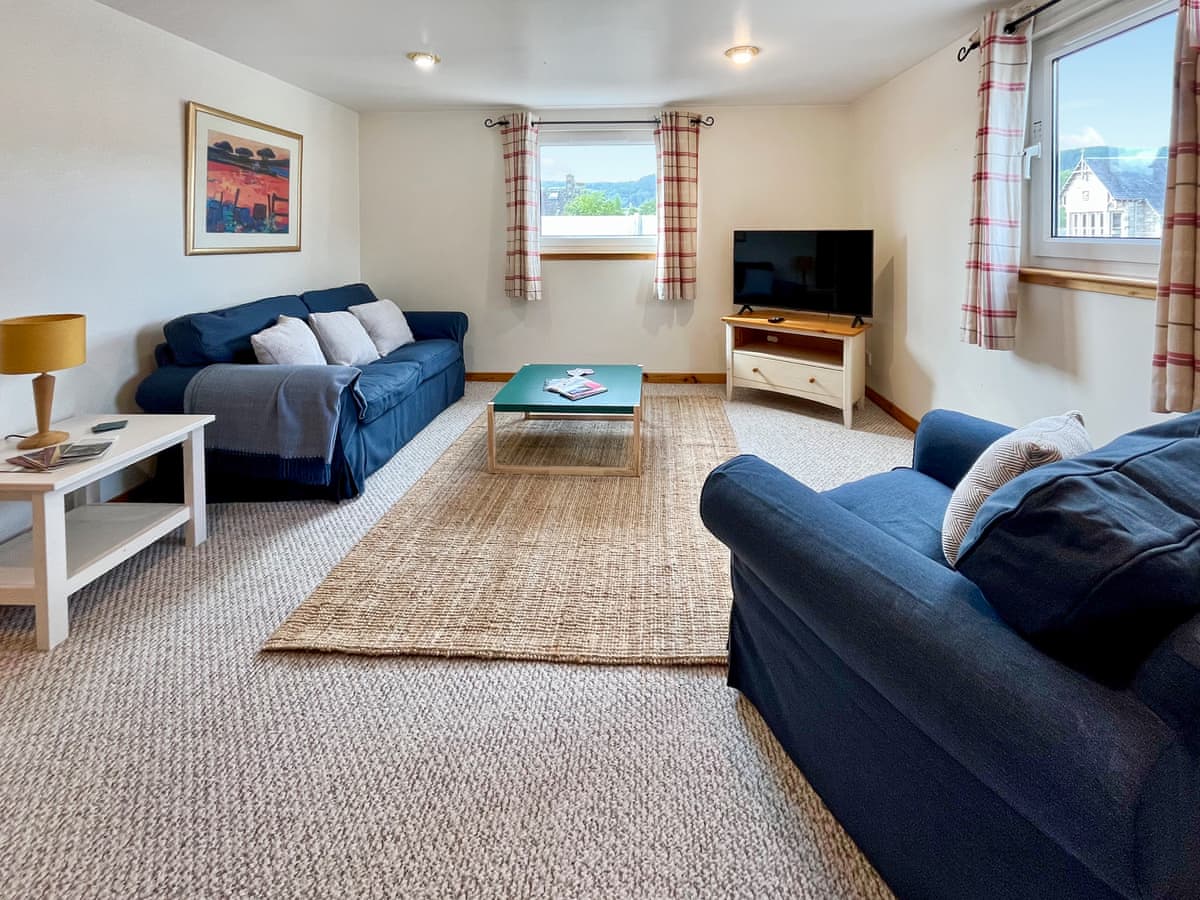 Heathergems Apartment, listing photograph 3
