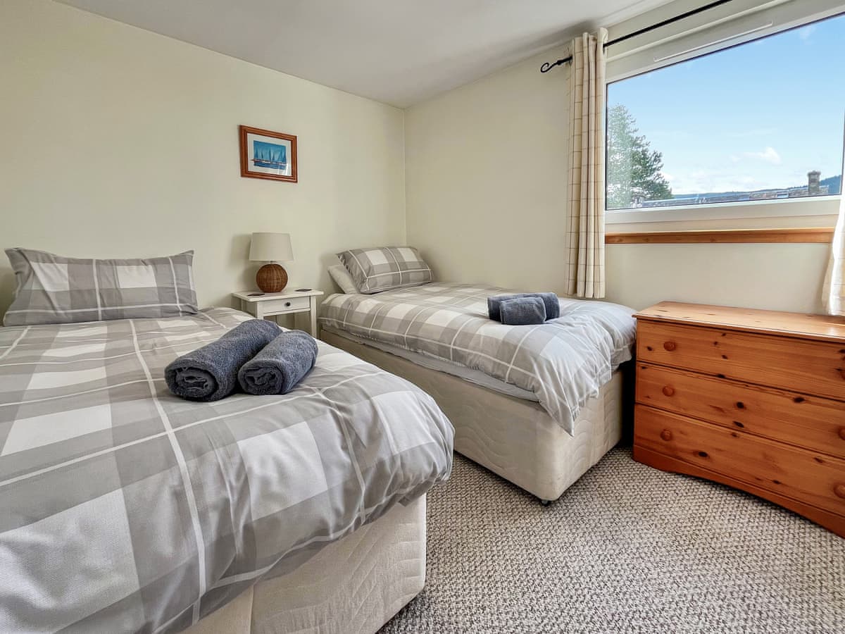 Heathergems Apartment, listing photograph 10