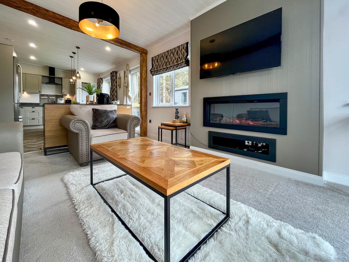 Woodland View, listing photograph 4