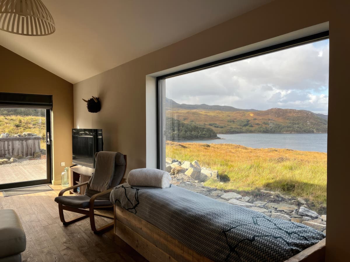 Kylesku Lodges - White Cairn