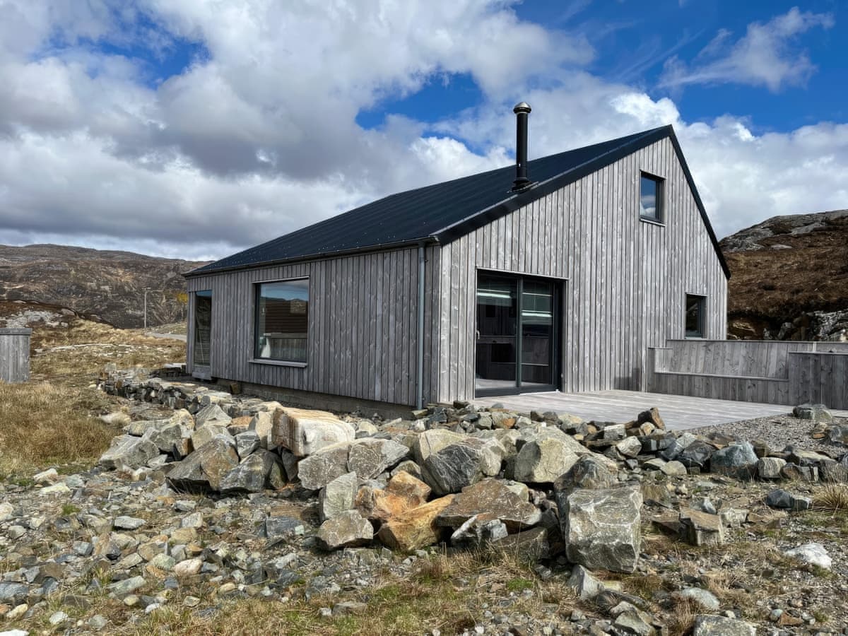 Kylesku Lodges - White Cairn, listing photograph 2
