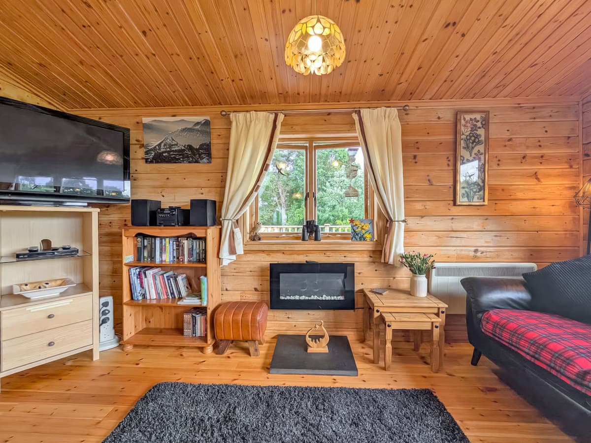 Red Kite Cottage, listing photograph 3