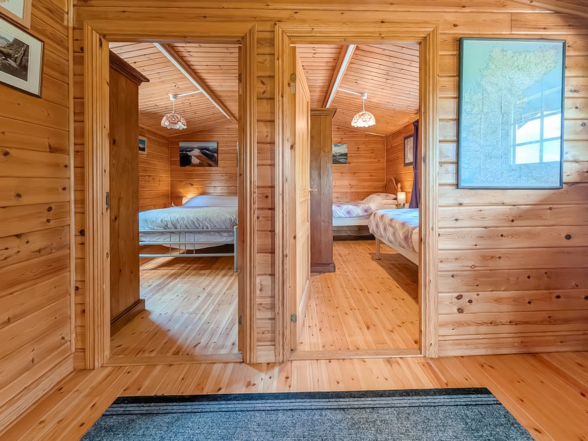 Red Kite Cottage, listing photograph 11
