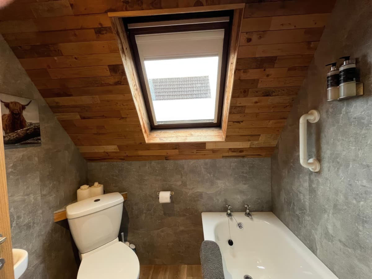 Kylesku Lodges - Glenlude, listing photograph 12