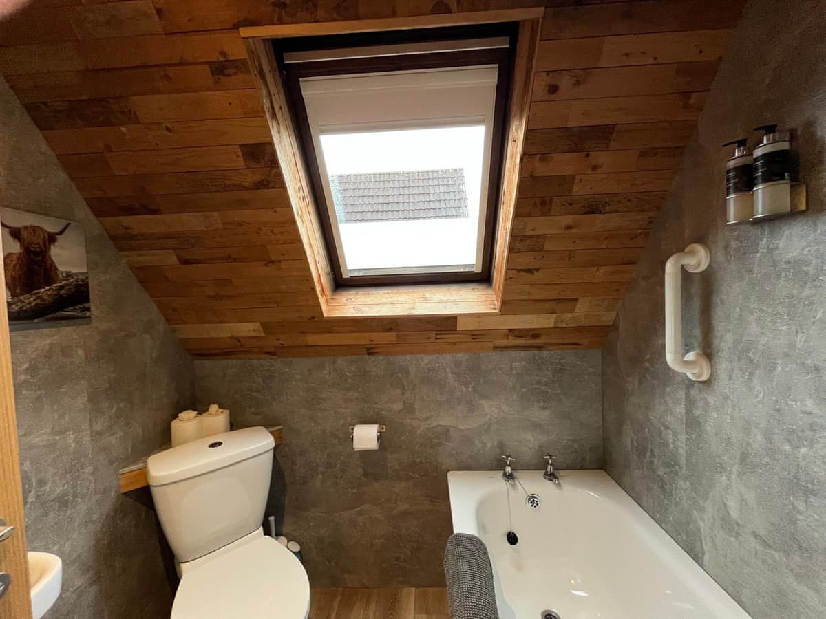 Kylesku Lodges - Schiehallion, listing photograph 12