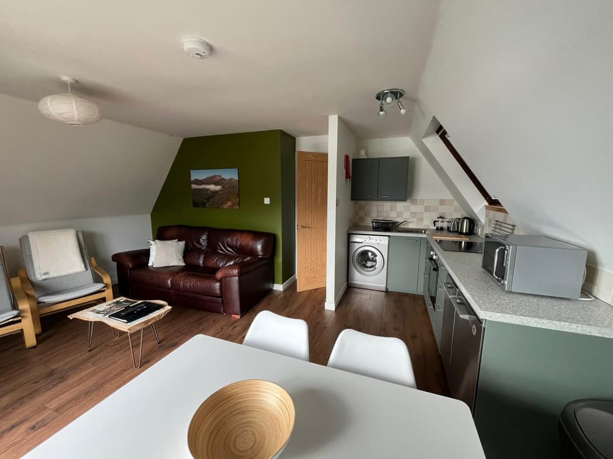 Kylesku Lodges - Ben Nevis, listing photograph 4