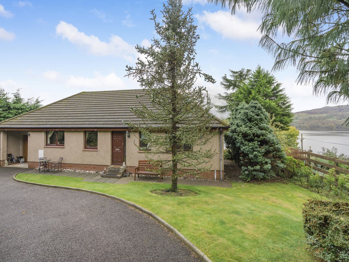 Lochside View, listing photograph 3