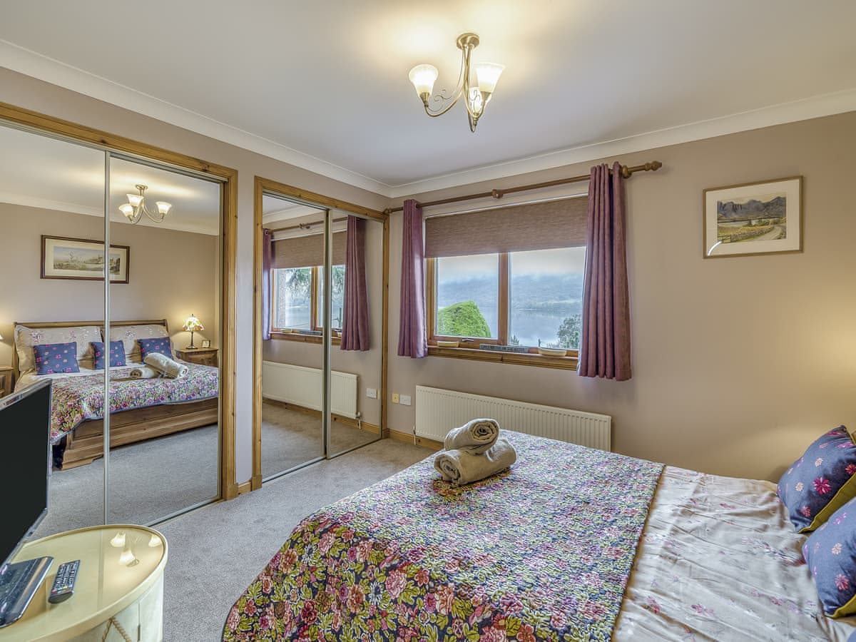 Lochside View, listing photograph 11