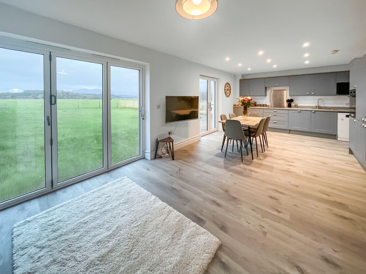 Eriska View, listing photograph 3