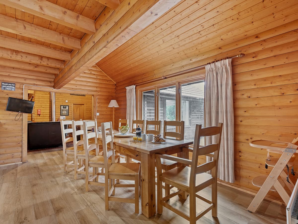 Riverside Lodge, listing photograph 11