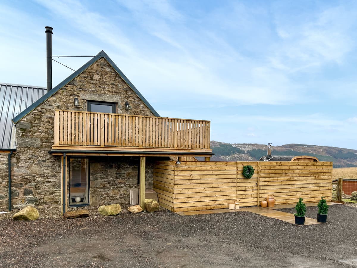 Wellness Cottage at Tomnauld Farm, listing photograph 6