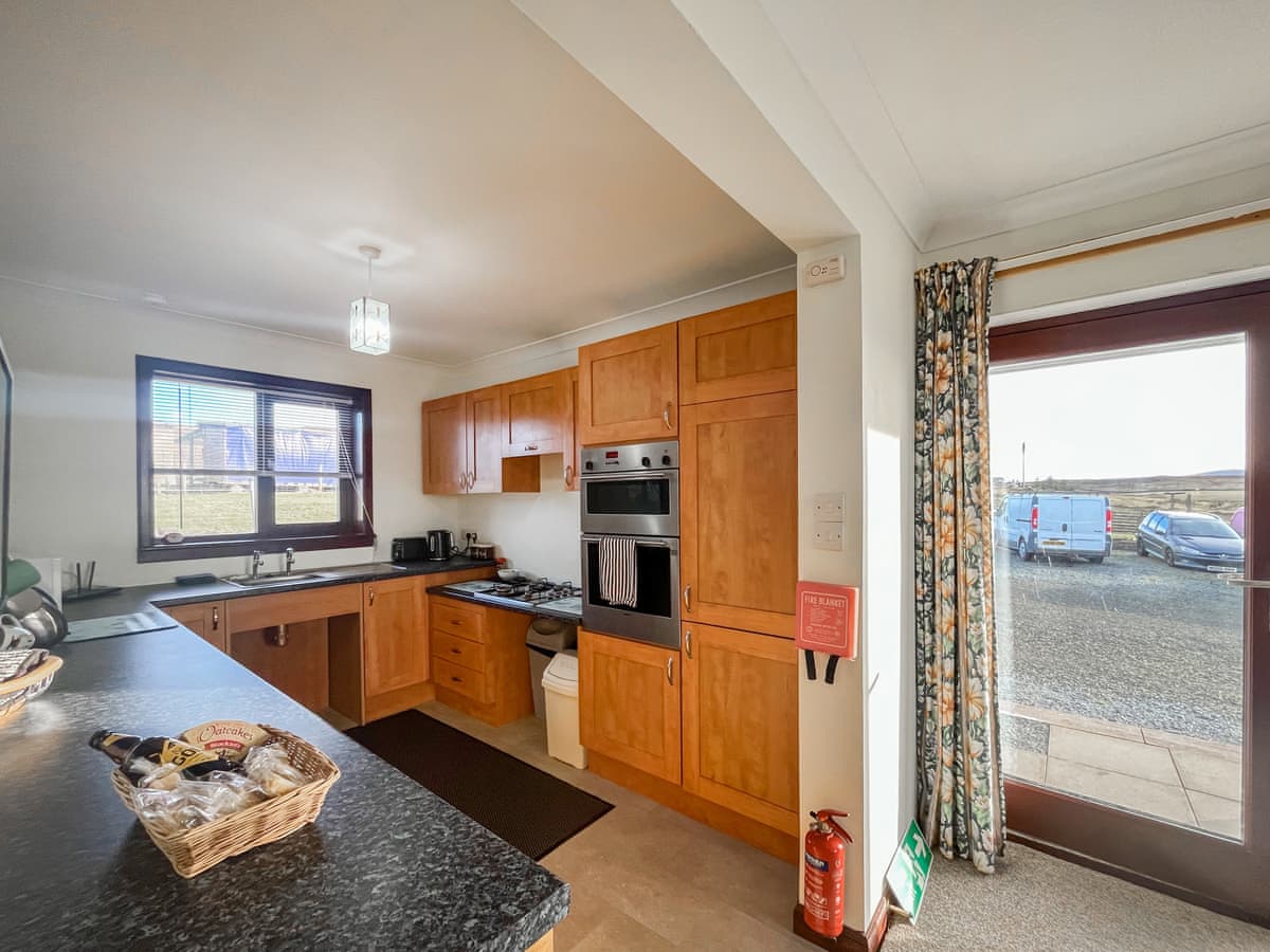 Woodburn Cottage, listing photograph 4