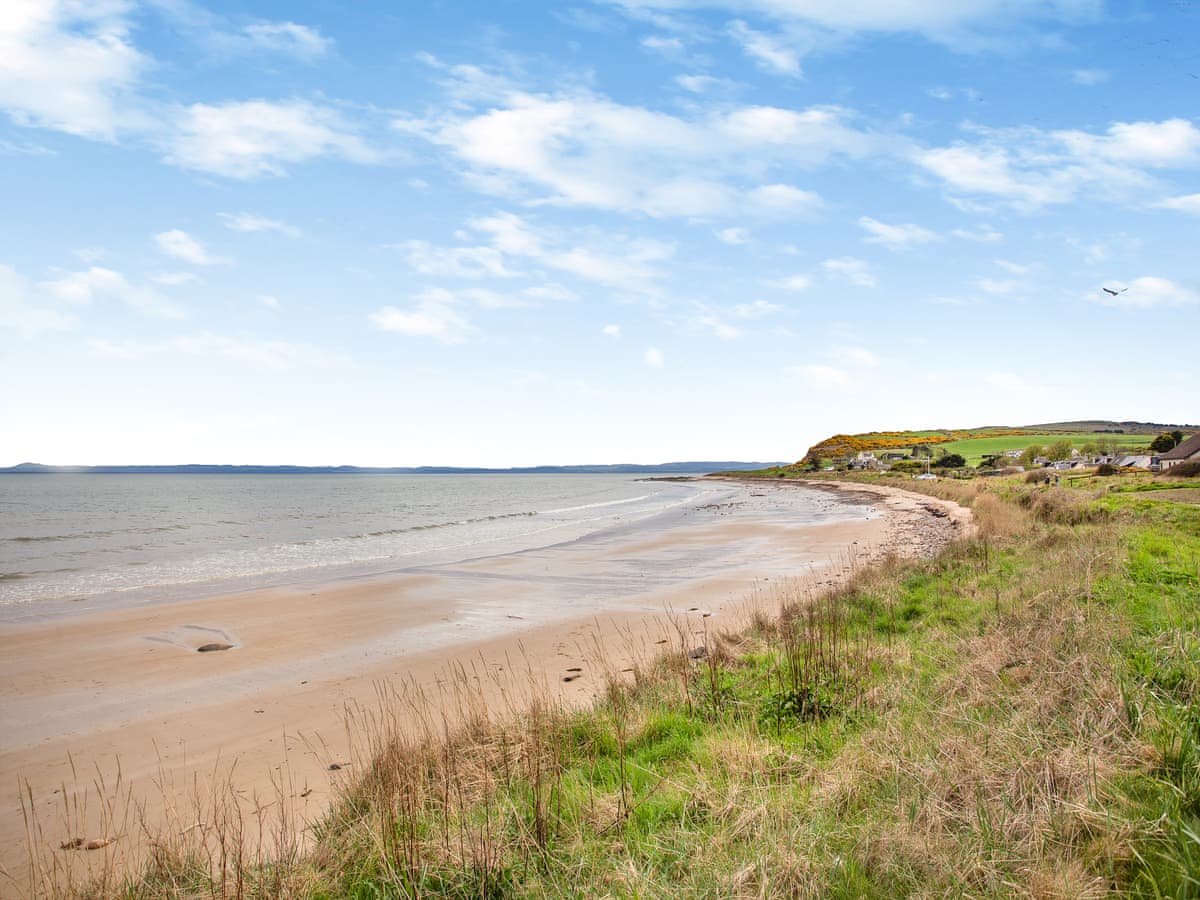 Wee Shore Walk, listing photograph 3
