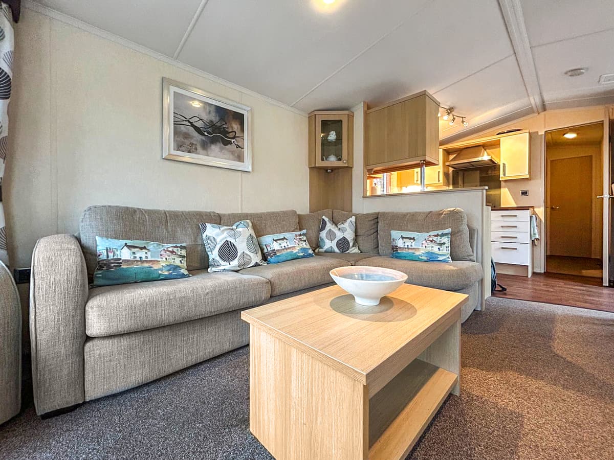 Angus Caravan, listing photograph 4