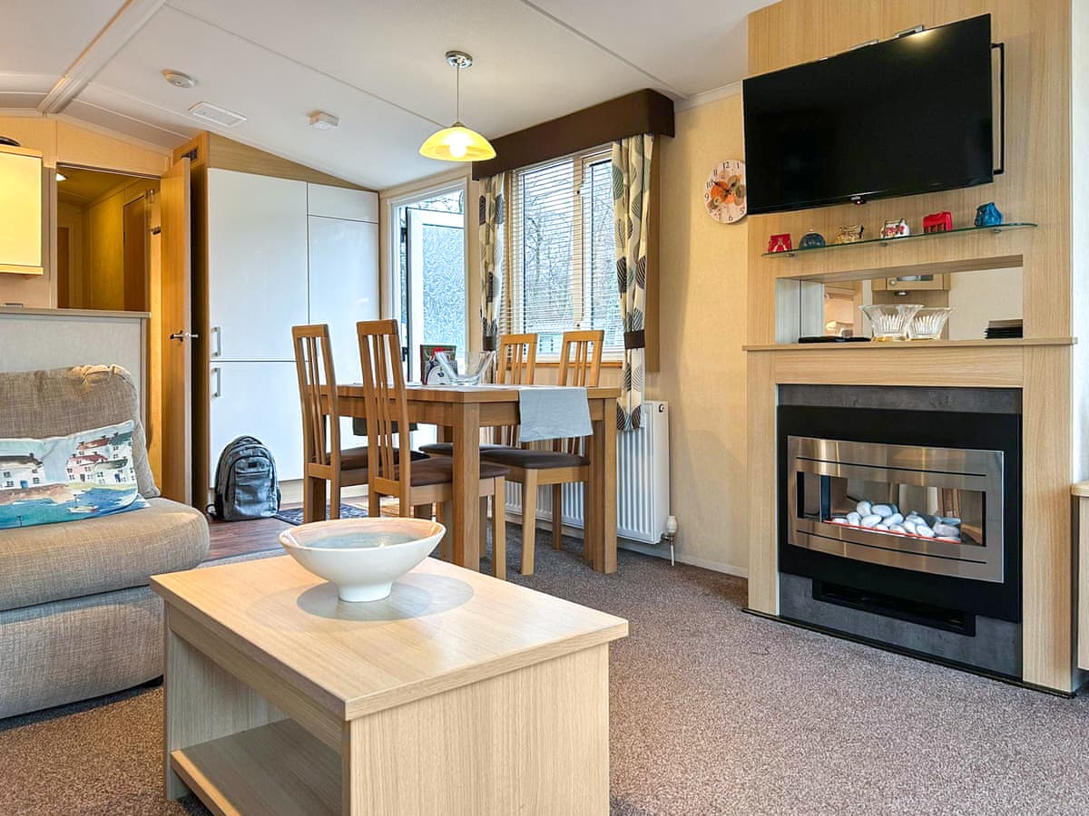 Angus Caravan, listing photograph 6