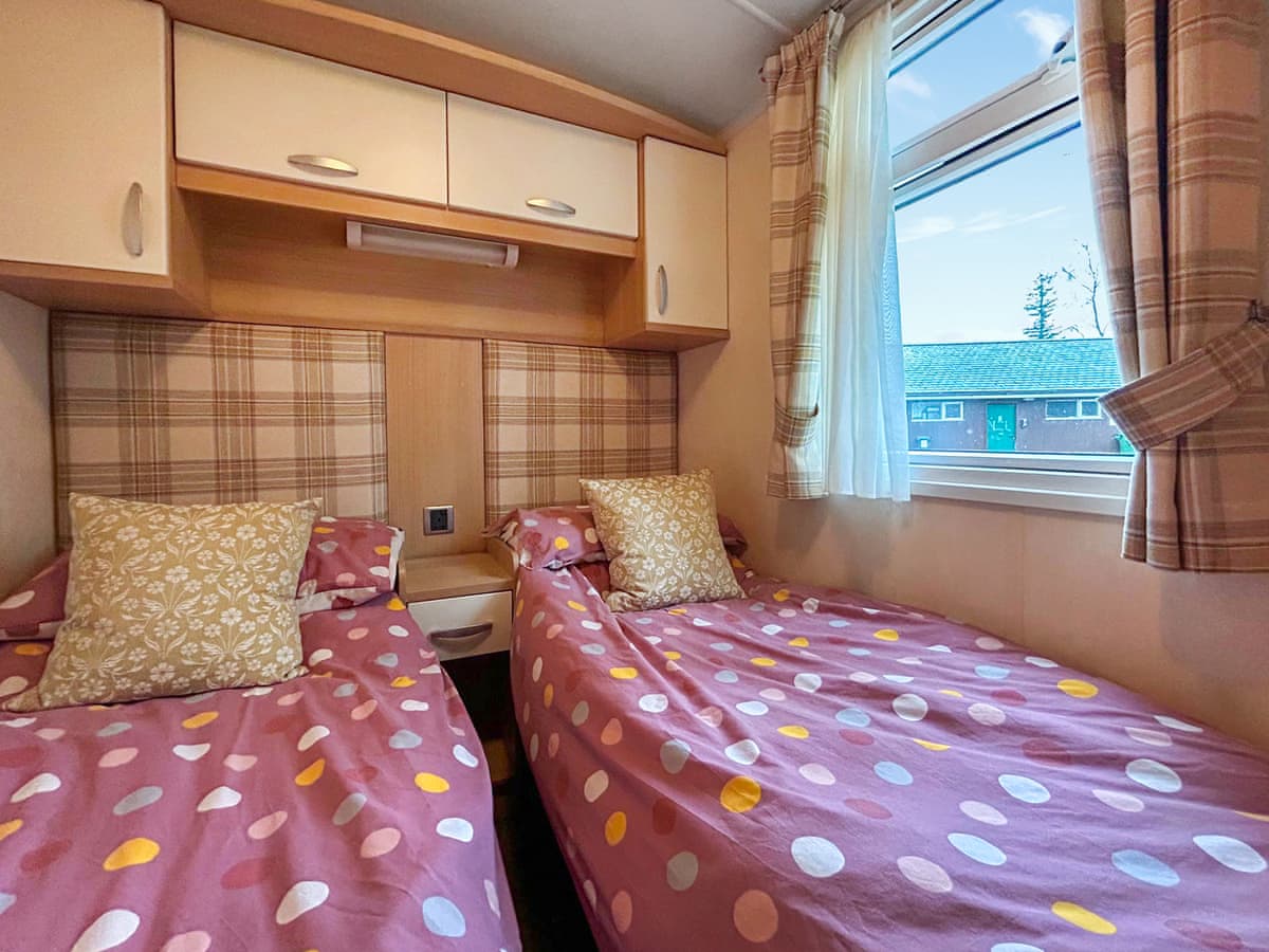 Angus Caravan, listing photograph 11