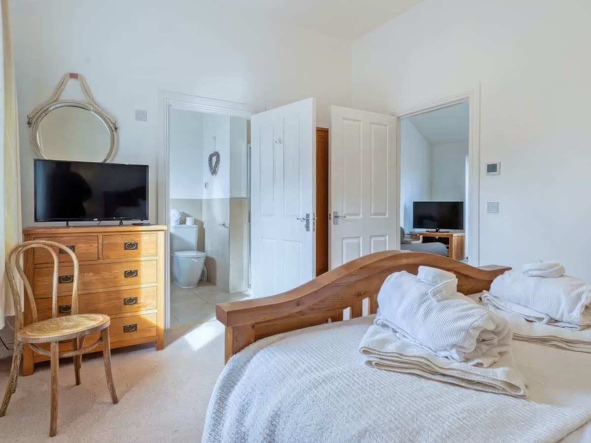 Crianlarich Retreats - Garth Cottage, listing photograph 10