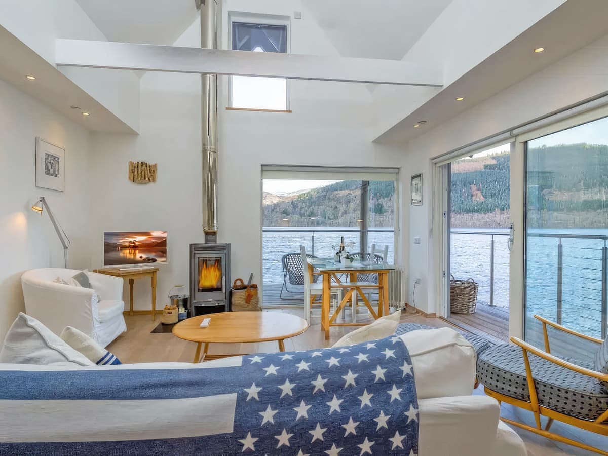 Loch Tay Lodges - Osprey Boathouse
