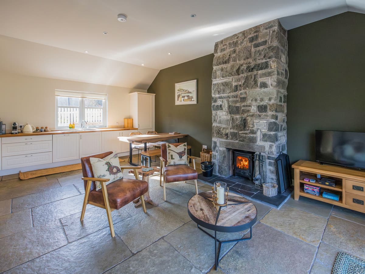 Crianlarich Retreats - Ghillie's Cottage, listing photograph 4