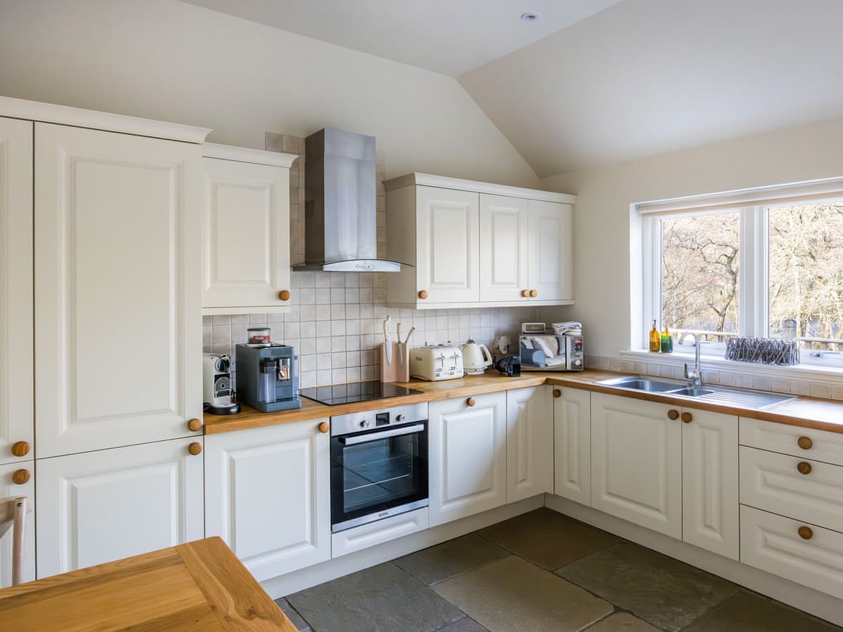 Crianlarich Retreats - Almond Cottage - Riverside Hideaway, listing photograph 7