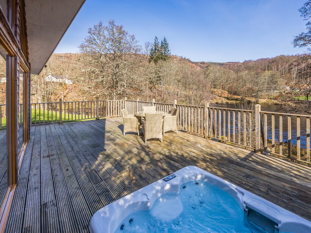 Crianlarich Retreats - Riverbank Cottage, listing photograph 10