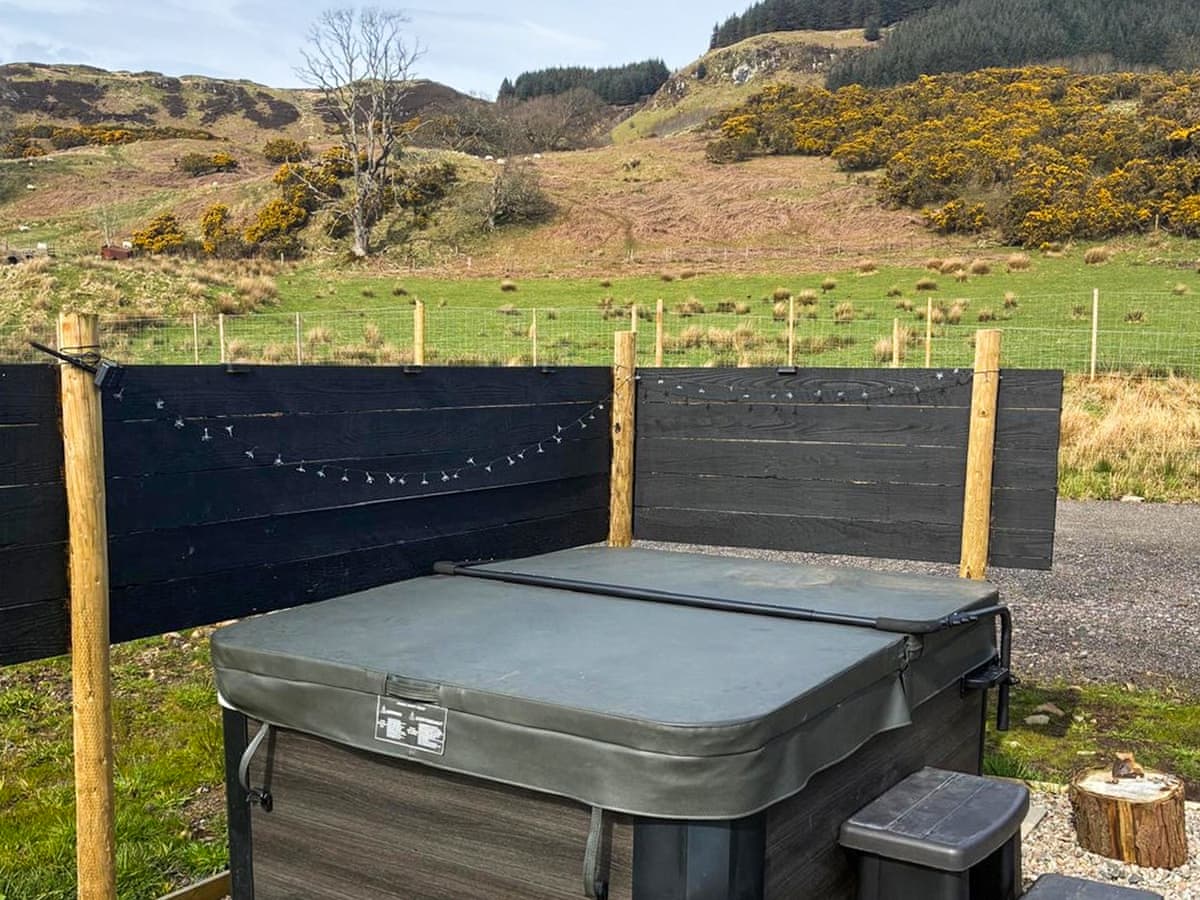 Leraigs Glen Farm Pods - Jura Pod, listing photograph 2
