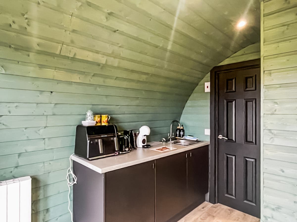 Leraigs Glen Farm Pods - Jura Pod, listing photograph 6